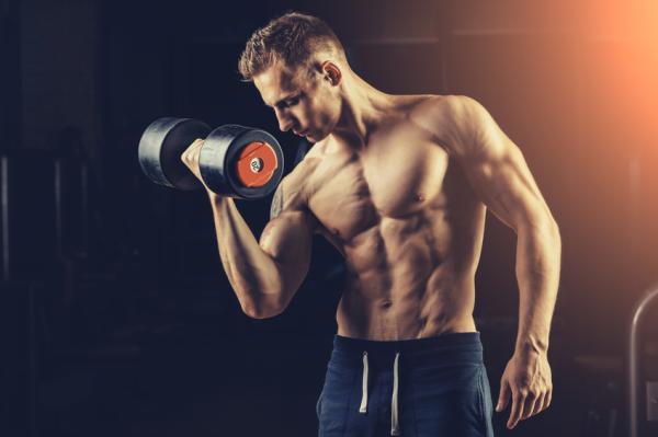 las-causas-mas-comunes-de-la-falta-de-crecimiento-en-los-biceps